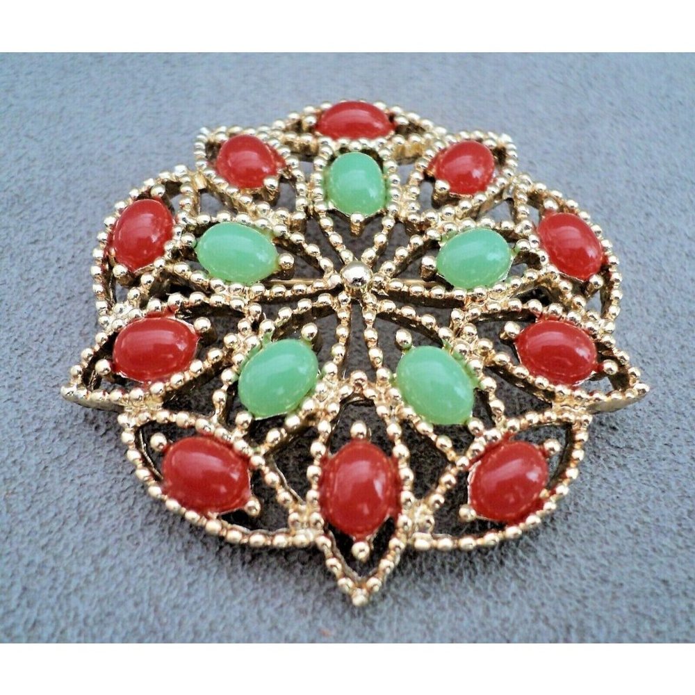 Vintage SARAH COVENTRY Moghul BROOCH Burnt Orange & Light Green Lucite 2"